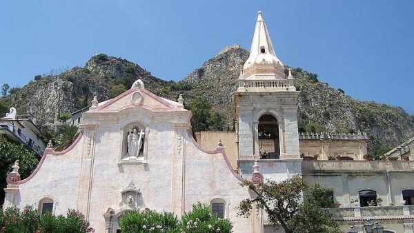 taormina-church-mountain-michael-vanpatten